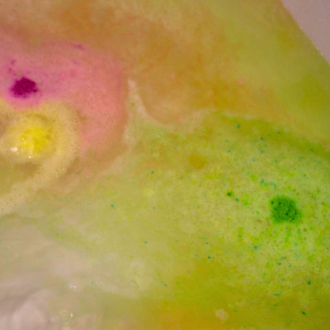 Mini bombes de bain – Canneberge et poire – Effervescentes, colorées et hydratantes
