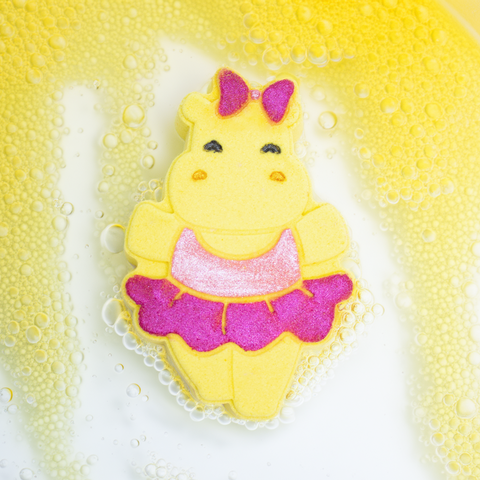 Bombe de bain artisanale Hippo ballerine – Mangue et mandarine | Effervescente, colorée et hydratante