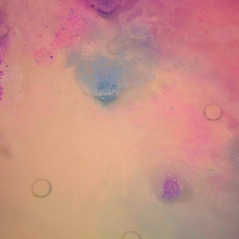 Mini bombes de bain Mûre et lavande – Effervescentes, colorées et hydratantes