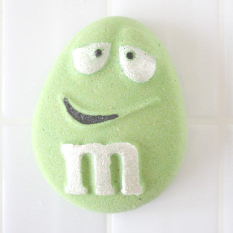 Bombe de bain artisanale M & M – Gomme balloune | Effervescente, colorée et hydratante
