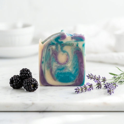 Savon artisanal - Mûre lavande Savonnerie Bleu Turquoise