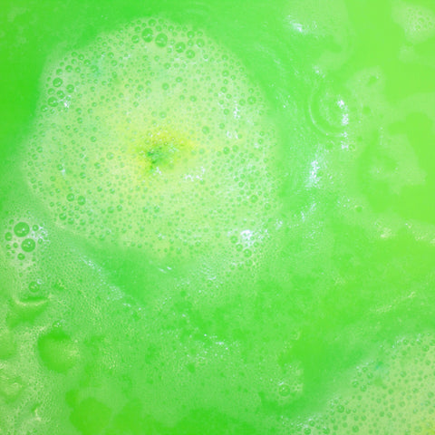 Bombe de bain artisanale Dino – Raisin galactique | Effervescente, colorée et hydratante