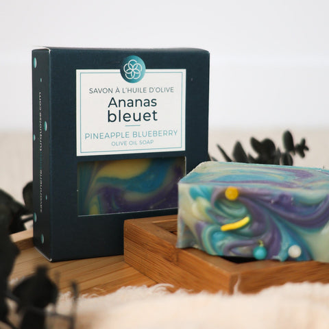 Savon naturel fruité Ananas bleuet hydratant et doux pour la peau